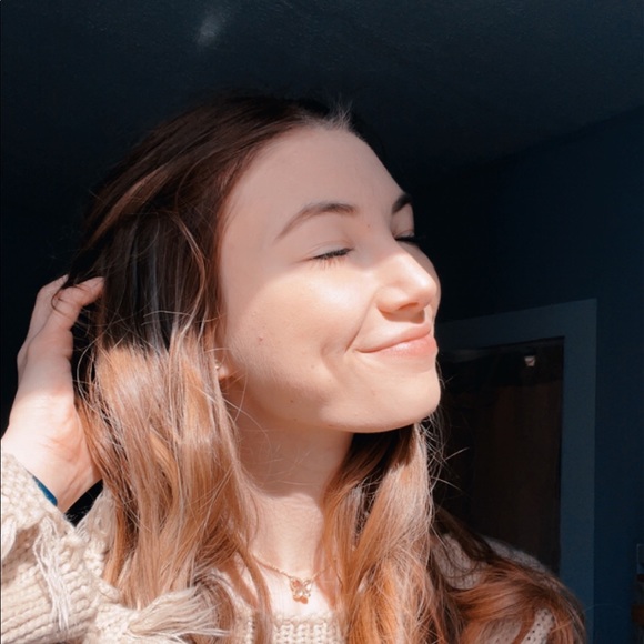 Meet your Posher, Kendra - Picture 2 of 3